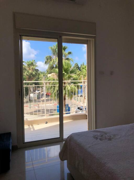 Bat Galim - Luxury Apartment By The Sea Haifa Ngoại thất bức ảnh
