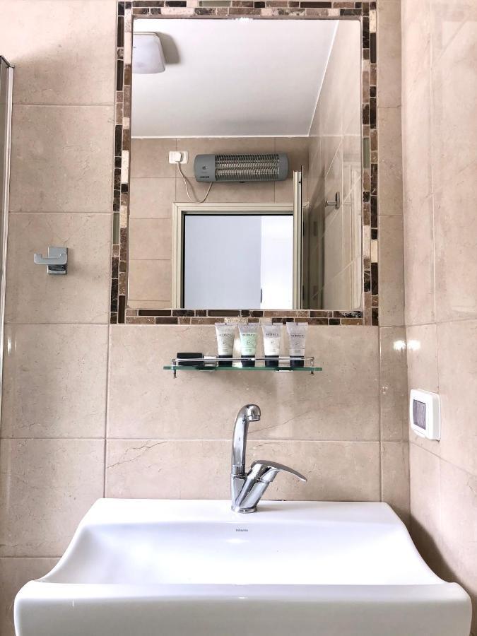 Bat Galim - Luxury Apartment By The Sea Haifa Ngoại thất bức ảnh